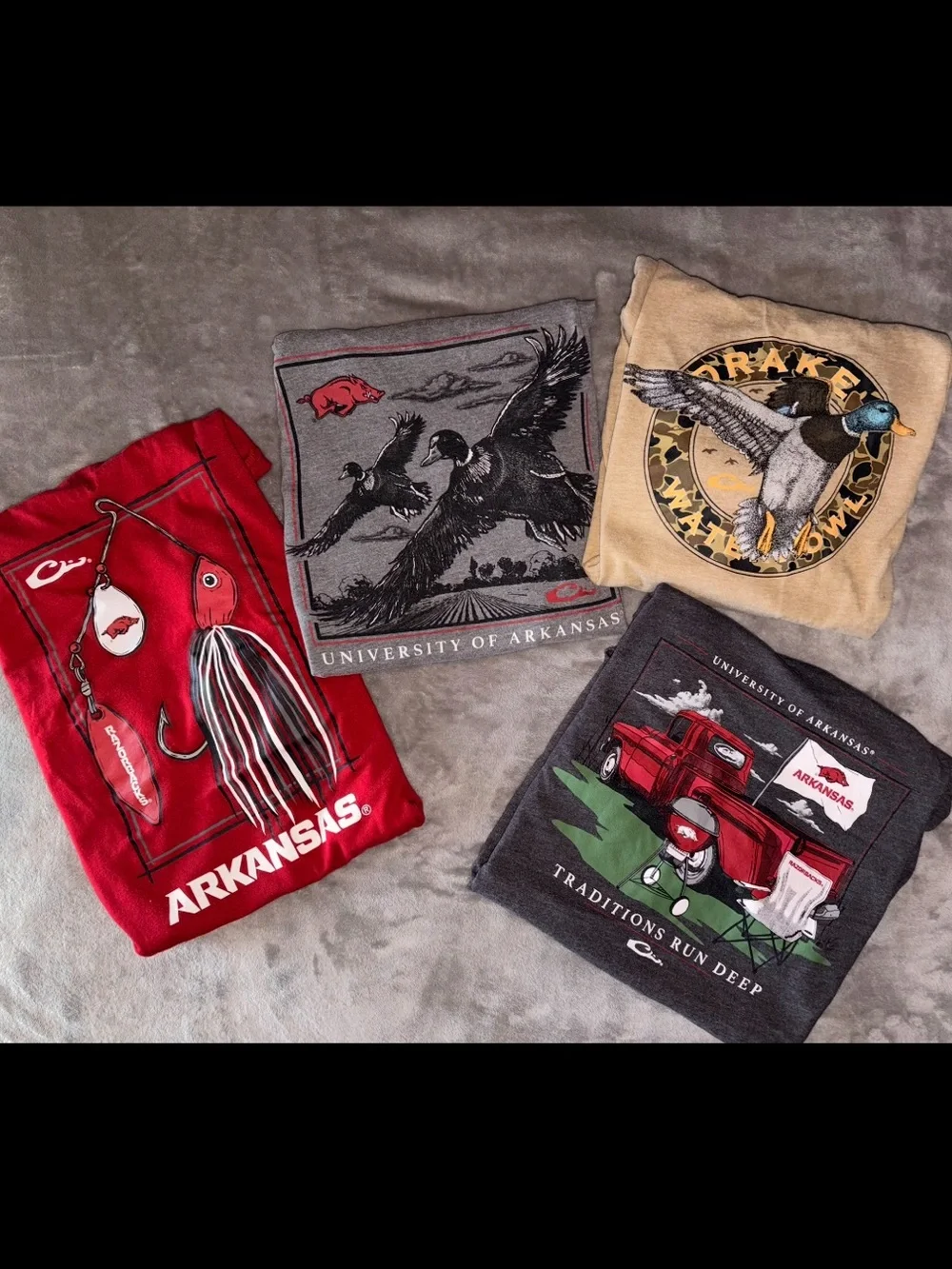 4 Drake Arkansas pocket Tees Men’s S/M